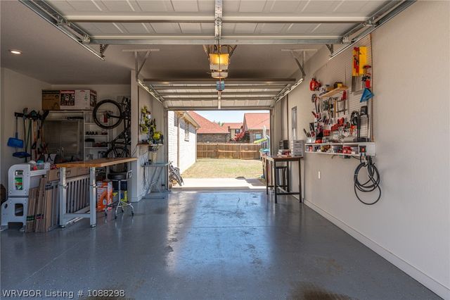 6911 Forest Canyon Drive, Fort Smith, AR 72916