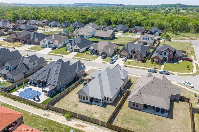 6911 Forest Canyon Drive, Fort Smith, AR 72916