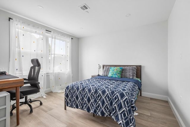 161 Sumner St 2, Quincy, MA 02169