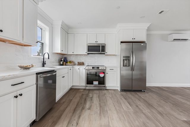 161 Sumner St 2, Quincy, MA 02169