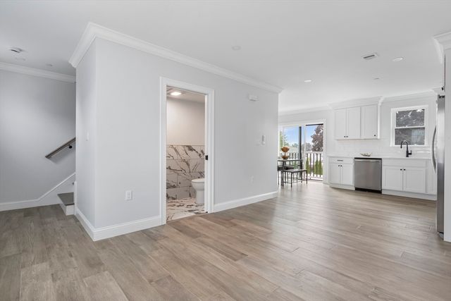 161 Sumner St 2, Quincy, MA 02169