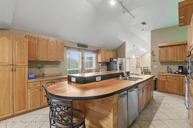 19273 Hunters Bend Drive, Gulfport, MS 39503