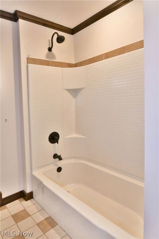 6883 Palmyra Road SW, Warren, OH 44481