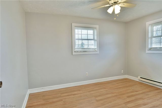 6883 Palmyra Road SW, Warren, OH 44481