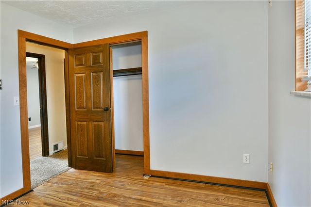 6883 Palmyra Road SW, Warren, OH 44481