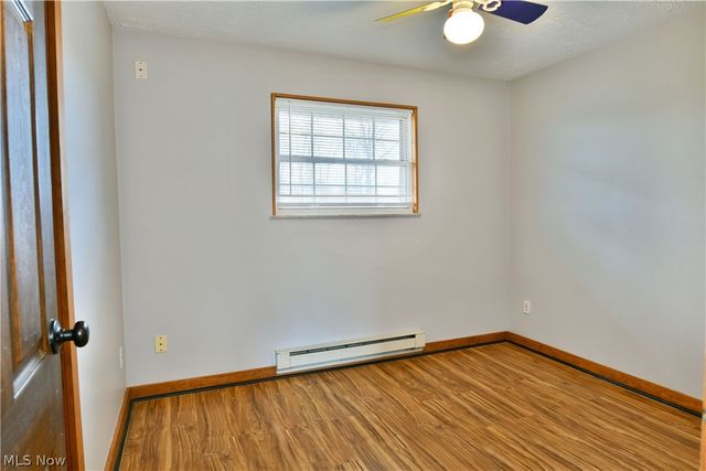 6883 Palmyra Road SW, Warren, OH 44481