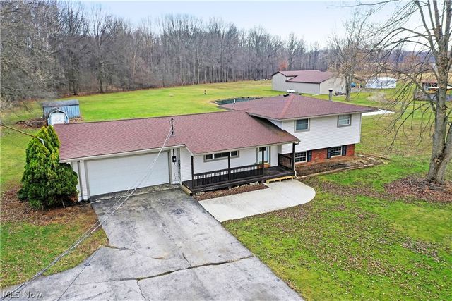 6883 Palmyra Road SW, Warren, OH 44481