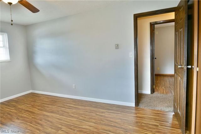 6883 Palmyra Road SW, Warren, OH 44481