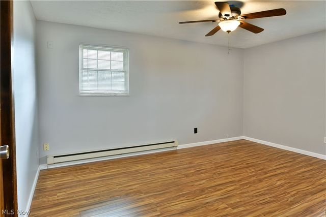 6883 Palmyra Road SW, Warren, OH 44481