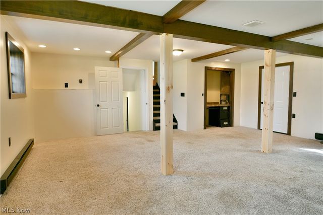 6883 Palmyra Road SW, Warren, OH 44481