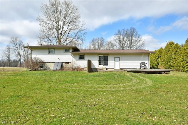 6883 Palmyra Road SW, Warren, OH 44481