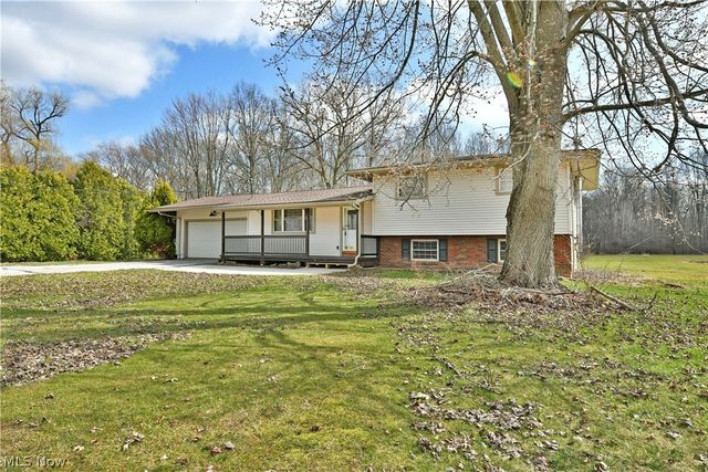 6883 Palmyra Road SW, Warren, OH 44481