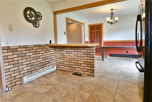 6883 Palmyra Road SW, Warren, OH 44481