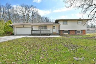 6883 Palmyra Road SW, Warren, OH 44481