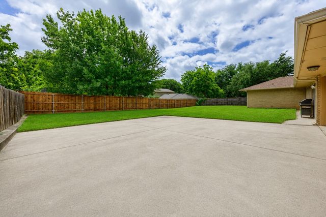 2125 Woodbrook Street, Denton, TX 76205