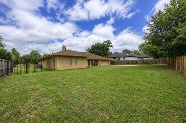 2125 Woodbrook Street, Denton, TX 76205