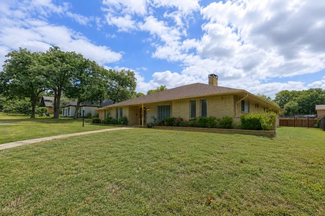 2125 Woodbrook Street, Denton, TX 76205