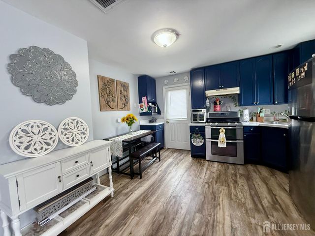 13 Middlesex Boulevard, Old Bridge, NJ 07735