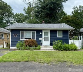 13 Middlesex Boulevard, Old Bridge, NJ 07735