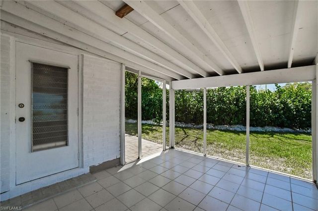 2300 Estey AVE, Naples, FL 34104
