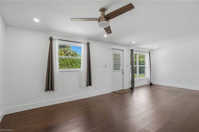 2300 Estey AVE, Naples, FL 34104