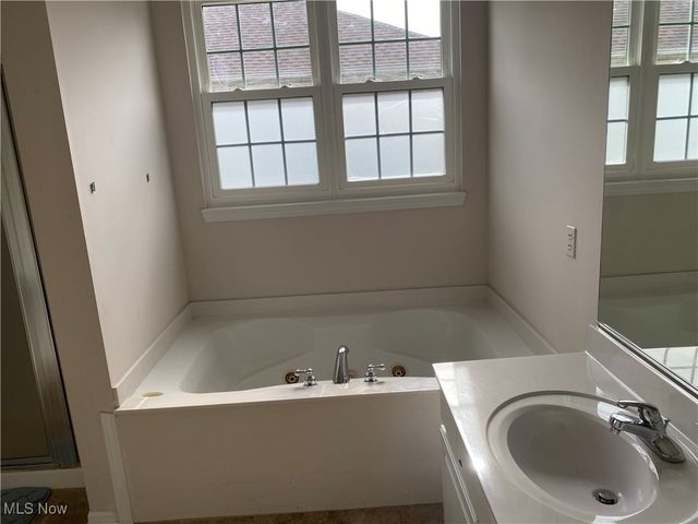 10358 Townley Court, Aurora, OH 44202