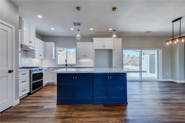 6848 Braceo Street, Oak Hills, CA 92344