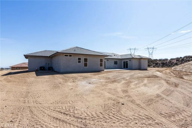 6848 Braceo Street, Oak Hills, CA 92344