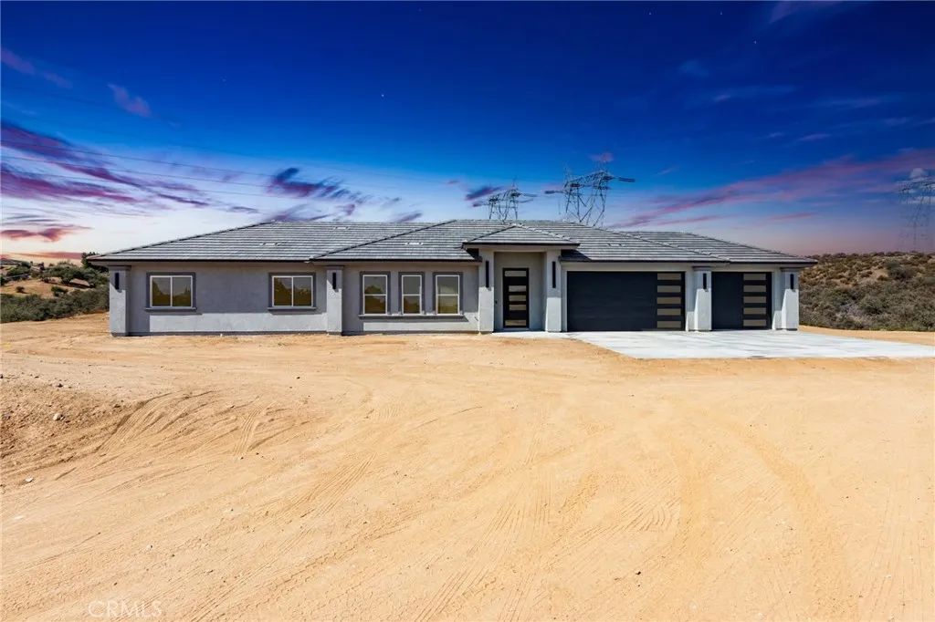 6848 Braceo Street, Oak Hills, CA 92344