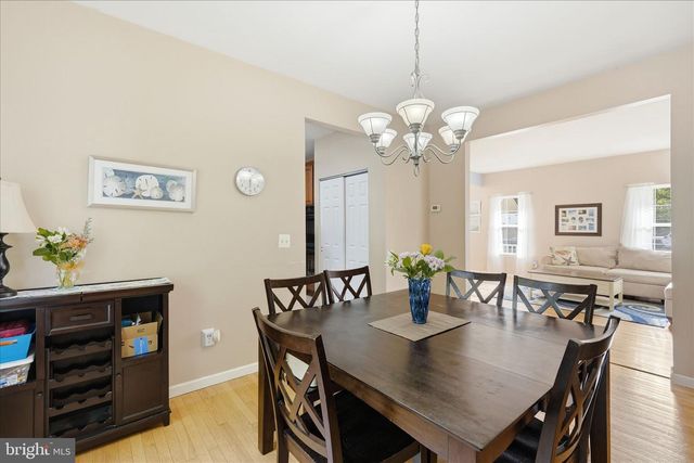 121 BARK RD, Manahawkin, NJ 08050