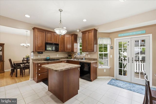 121 BARK RD, Manahawkin, NJ 08050
