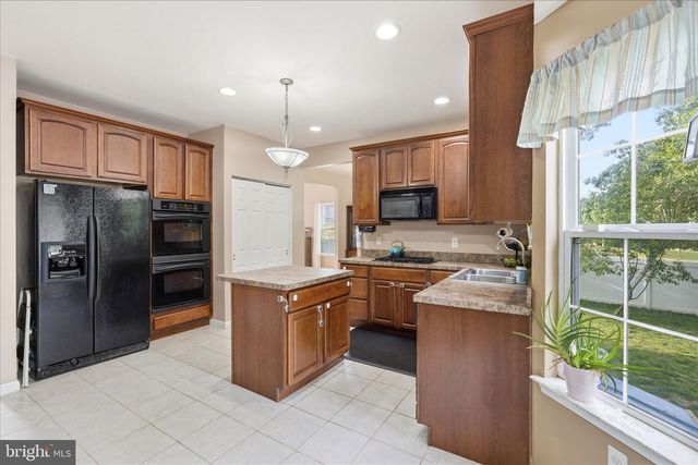 121 BARK RD, Manahawkin, NJ 08050