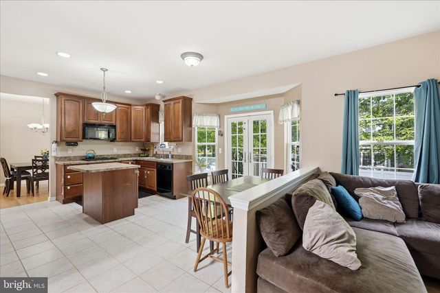 121 BARK RD, Manahawkin, NJ 08050