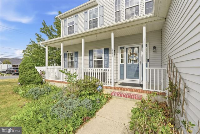 121 BARK RD, Manahawkin, NJ 08050