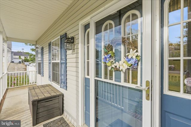 121 BARK RD, Manahawkin, NJ 08050