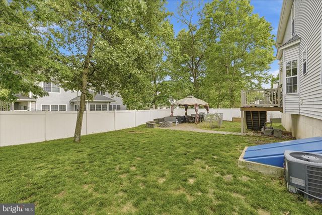 121 BARK RD, Manahawkin, NJ 08050