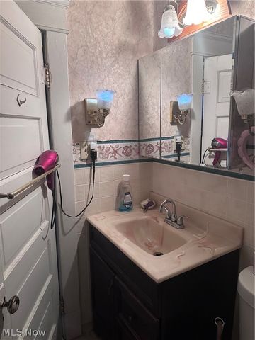 4140 E 113th Street, Cleveland, OH 44105