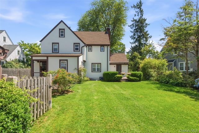 9 Leith Place, White Plains, NY 10605