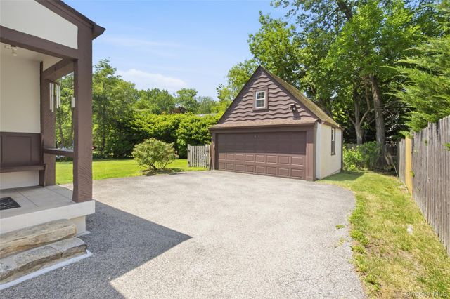9 Leith Place, White Plains, NY 10605