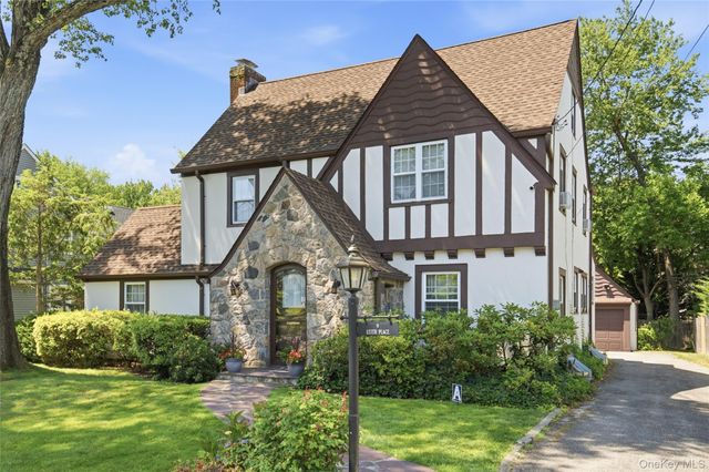 9 Leith Place, White Plains, NY 10605
