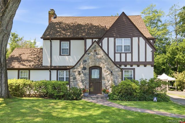 9 Leith Place, White Plains, NY 10605