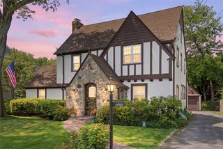 9 Leith Place, White Plains, NY 10605