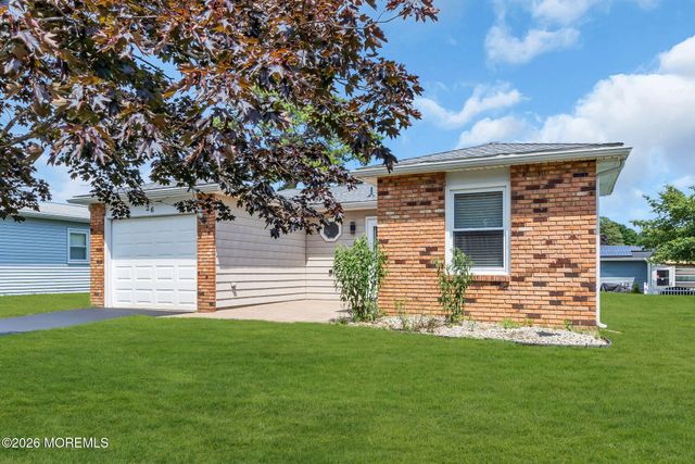 26 Kent Drive, Brick, NJ 08723