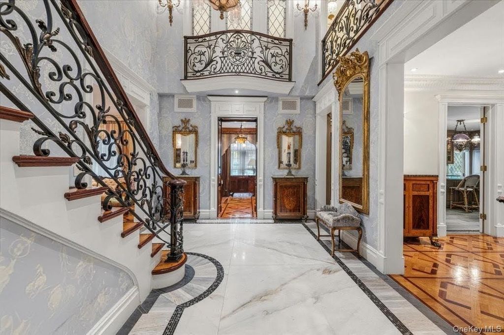 17 Sutton Place, Lawrence, NY 11559 — photo 4