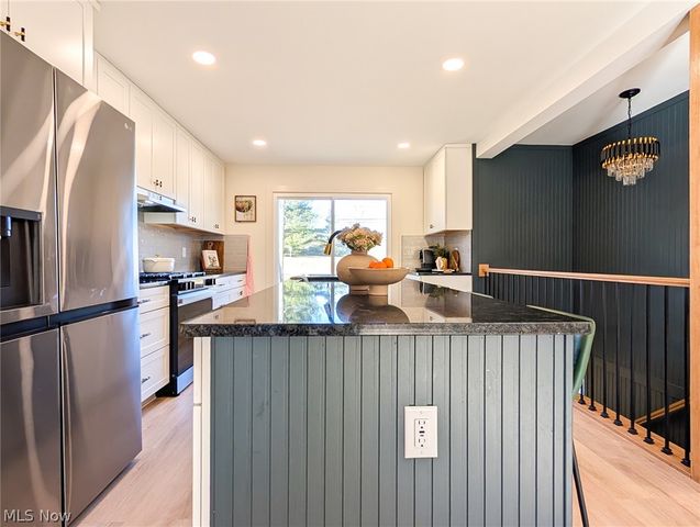 9411 Barr Road, Brecksville, OH 44141