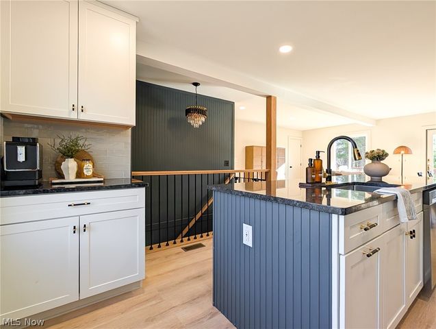 9411 Barr Road, Brecksville, OH 44141
