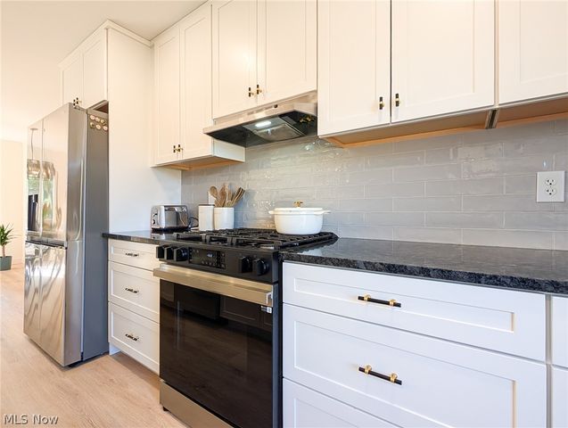 9411 Barr Road, Brecksville, OH 44141