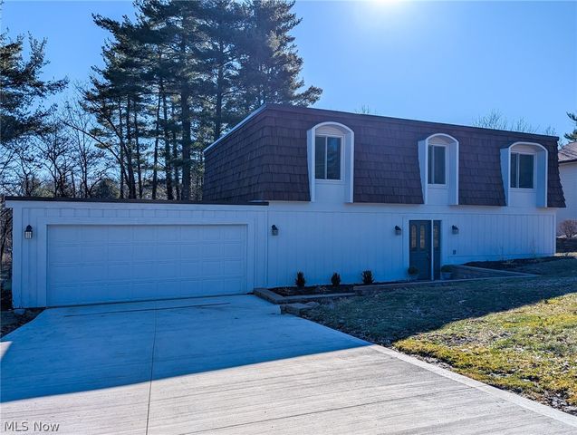 9411 Barr Road, Brecksville, OH 44141