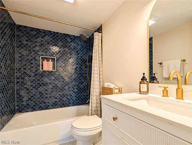 9411 Barr Road, Brecksville, OH 44141
