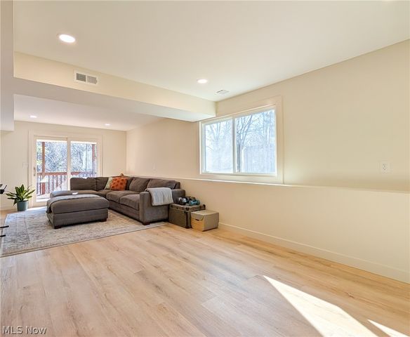 9411 Barr Road, Brecksville, OH 44141